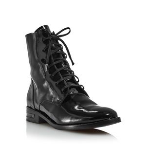 Freda Salvador Alanis patent boot